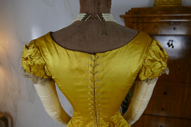 24 antique bustle dress 1882