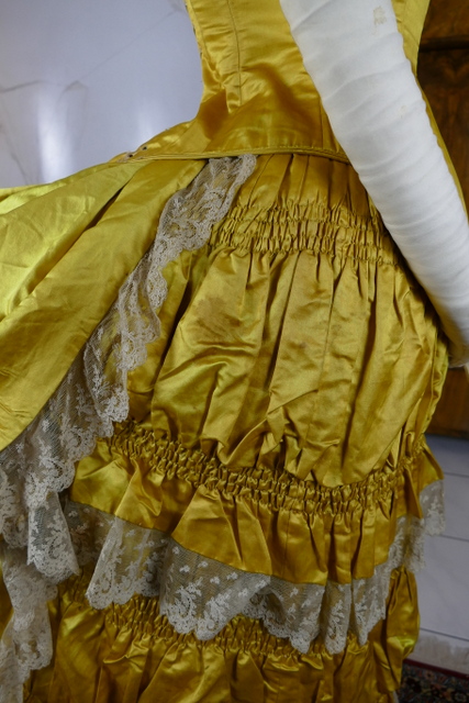 32 antique bustle dress 1882