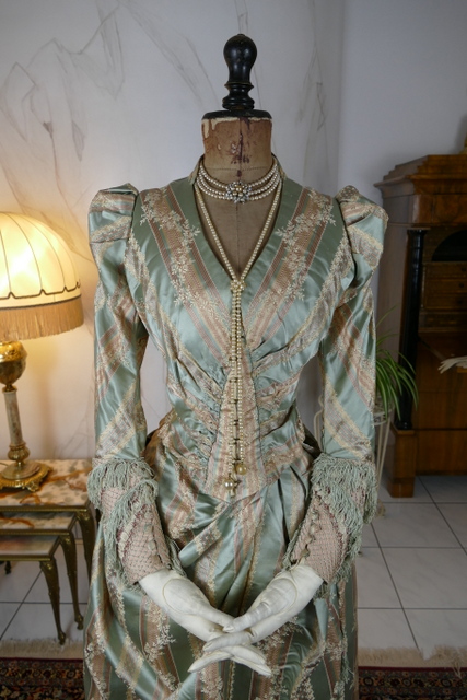 31 antique dress Bondeaux sisters 1889
