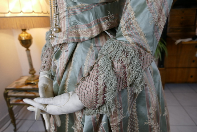 37 antique dress Bondeaux sisters 1889