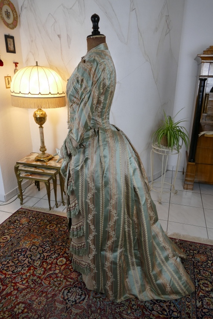 42 antique dress Bondeaux sisters 1889