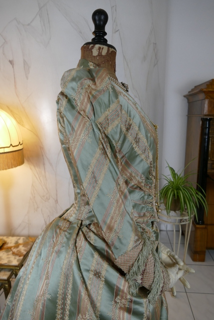48 antique dress Bondeaux sisters 1889