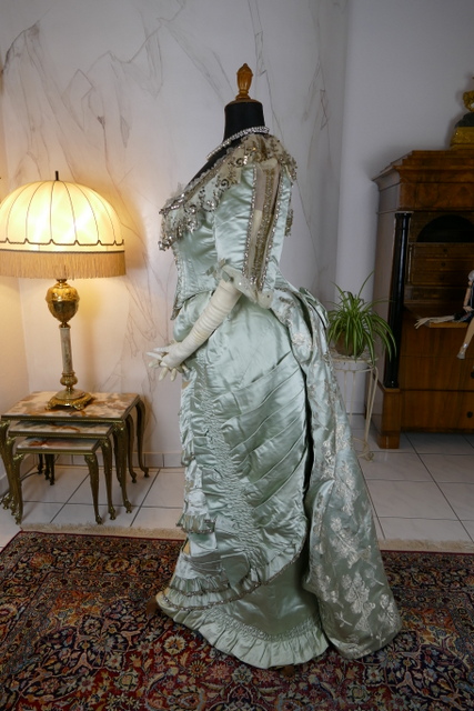 20 antique evening gown 1889