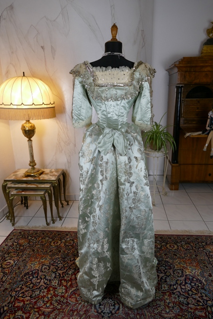 24 antique evening gown 1889