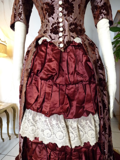 1 antique bustle gown 1884