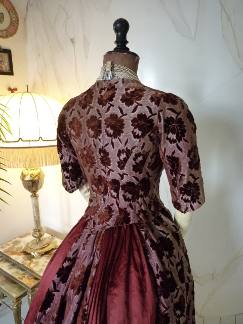 23 antique bustle gown 1884