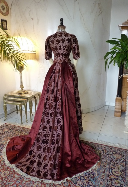 25a antique bustle gown 1884