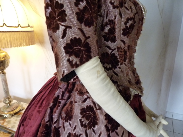 28 antique bustle gown 1884