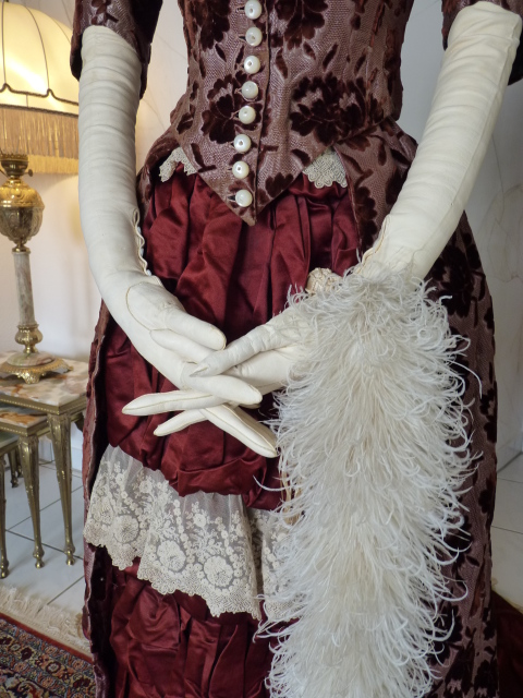 8a antique bustle gown 1884
