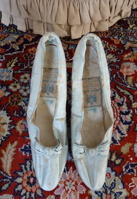 27 antique shoes 1884