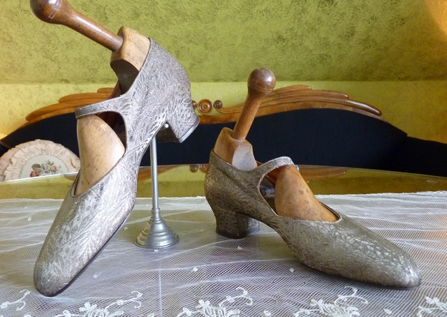 11 antique flapper shoes 1920