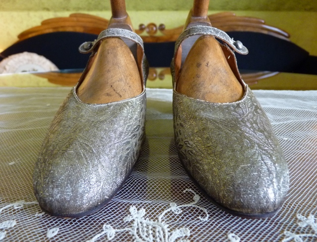 4 antique flapper shoes 1920