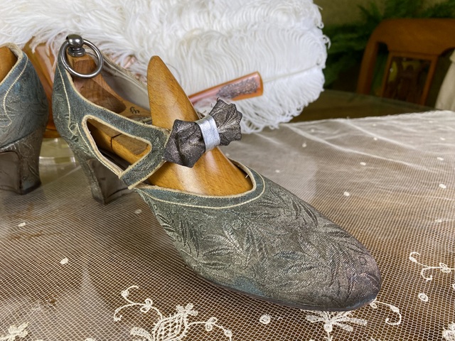 5 antique the traveler shoe 1928