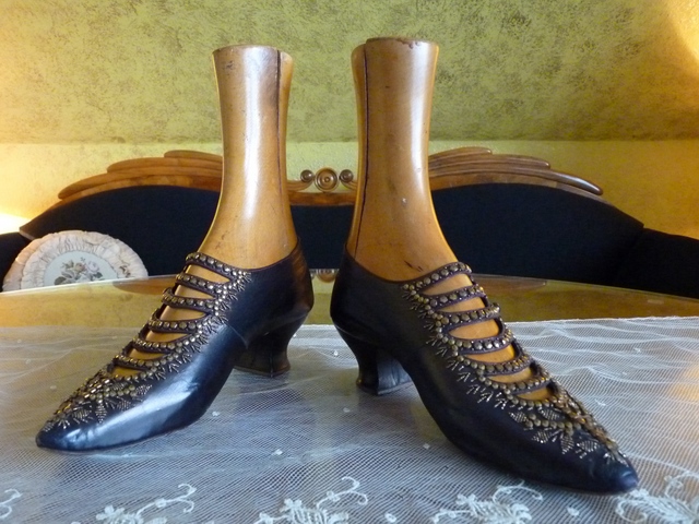 20 antique shoes 1904