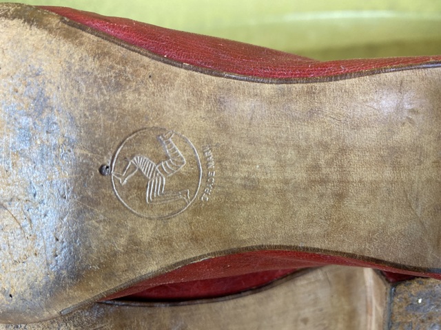 14 antike Schuhe orientalische Spitzen 1905