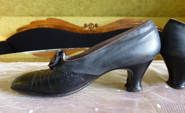 10 antique shoes Hellstern 1905