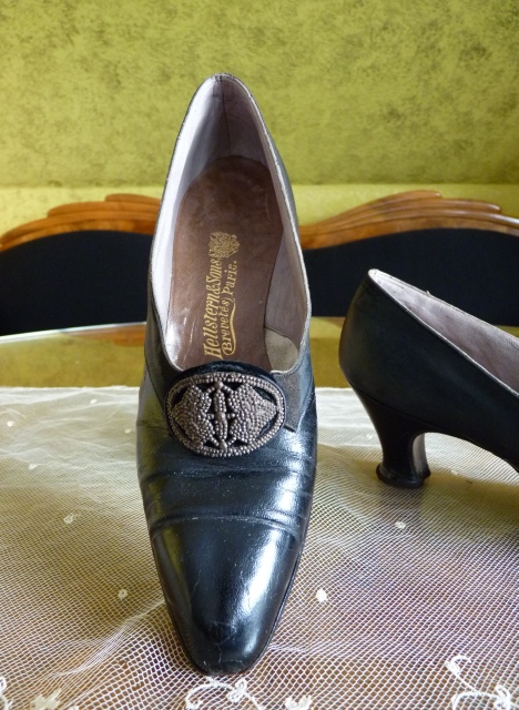 15 antique shoes Hellstern 1905