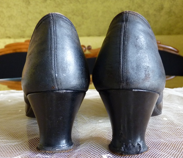 19 antique shoes Hellstern 1905