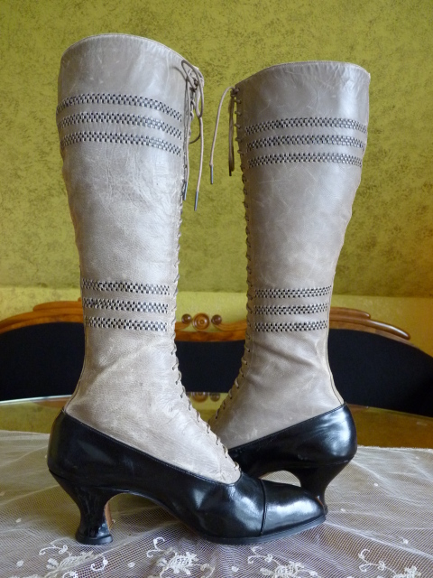 22 antique knee boots 1905