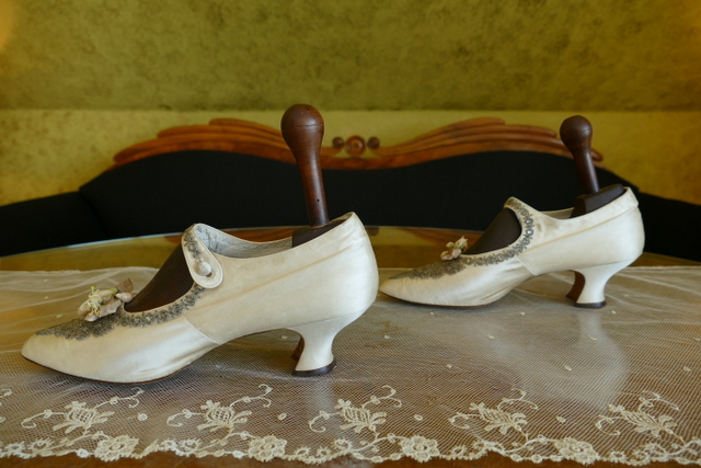 14 antique wedding boots 1906