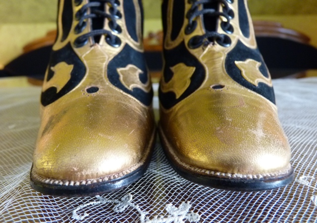 14 antique boots 1910