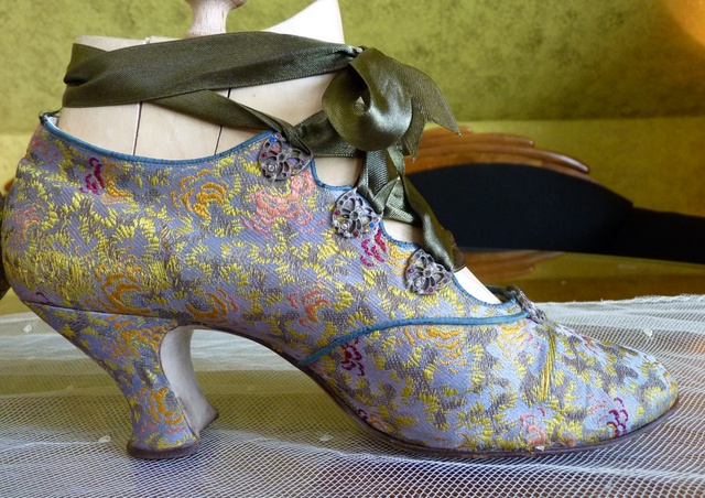16 antike Schuhe Andreas Neider 1912