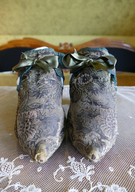 4 antique rococo shoes 1725