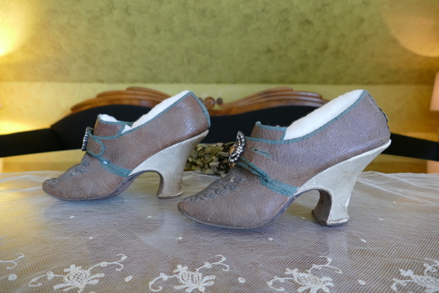 13 antique rococo shoes 1730