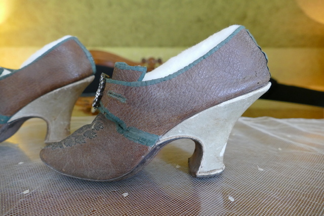 14 antique rococo shoes 1730