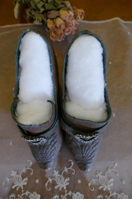 2 antique rococo shoes 1730