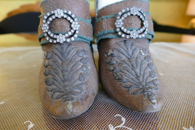 6 antique rococo shoes 1730