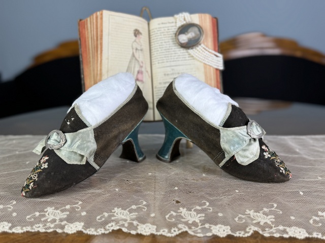 10 antique rococo shoes 1760