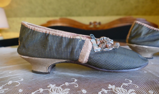 11 antique rococo shoes 1780