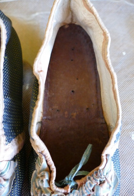 29 antique rococo shoes 1780