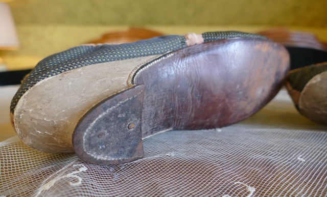 33 antique rococo shoes 1780