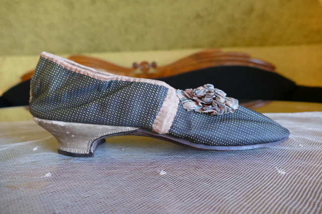 9 antique rococo shoes 1780