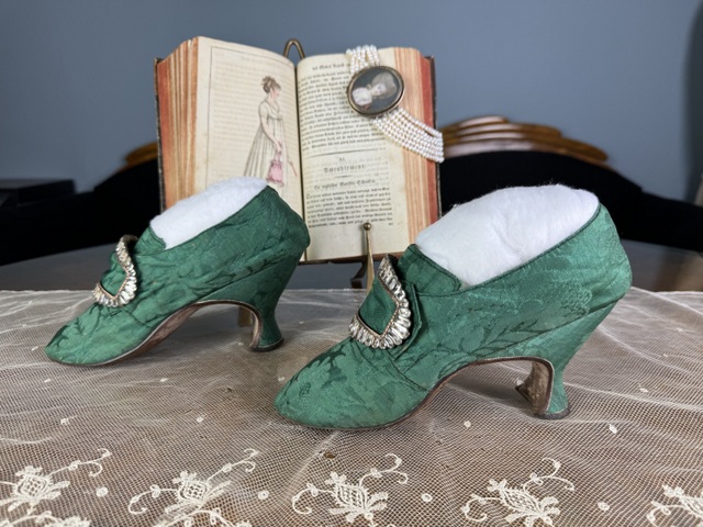 15 antique rococo shoes 1780