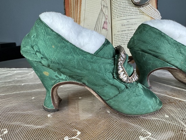 17 antique rococo shoes 1780