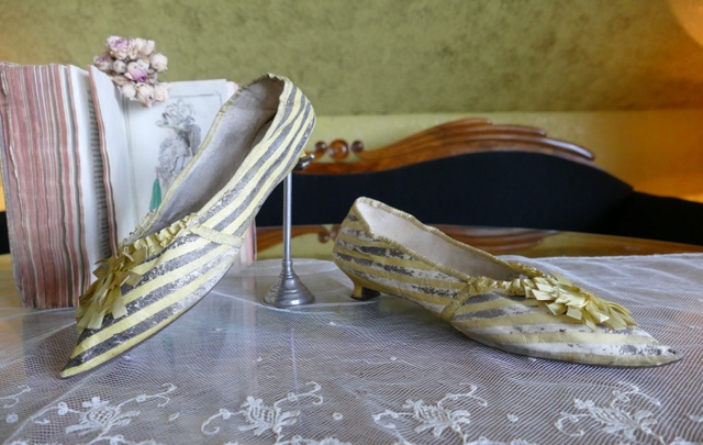 32 antique rococo shoes 1790