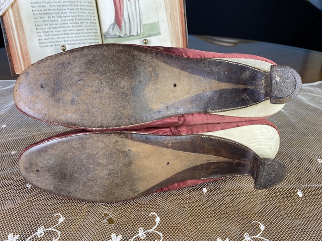 16 antique rococo shoes 1790