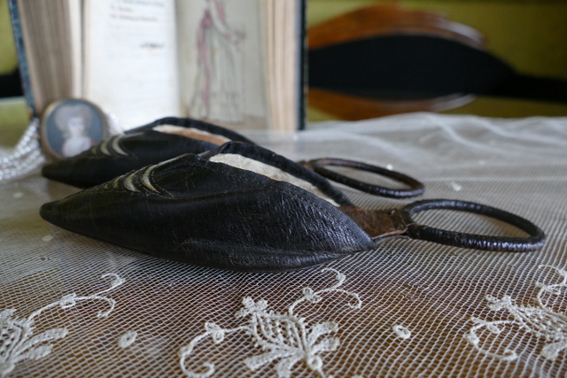 10 antique rococo overshoes 1792