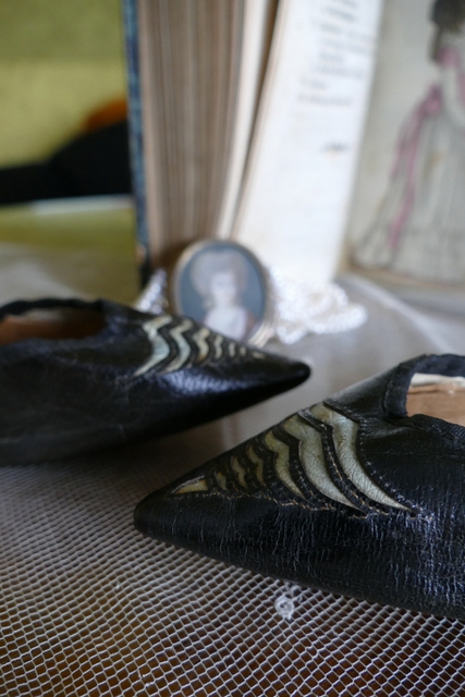 15 antique rococo overshoes 1792