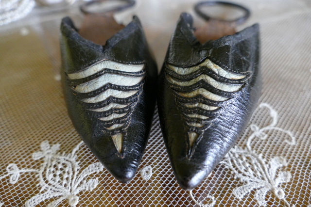 1 antique rococo overshoes 1792