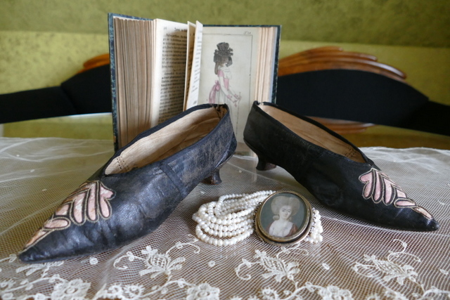 7 antique rococo shoes chevreau leather1794