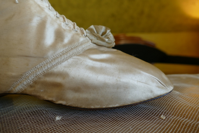 17 antique wedding boots 1818