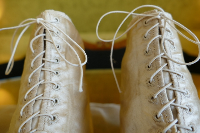 6 antique wedding boots 1818