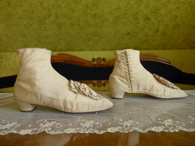 5 antique wedding shoes 1830