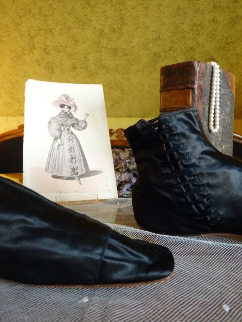 11 antique romantic period boots 1930