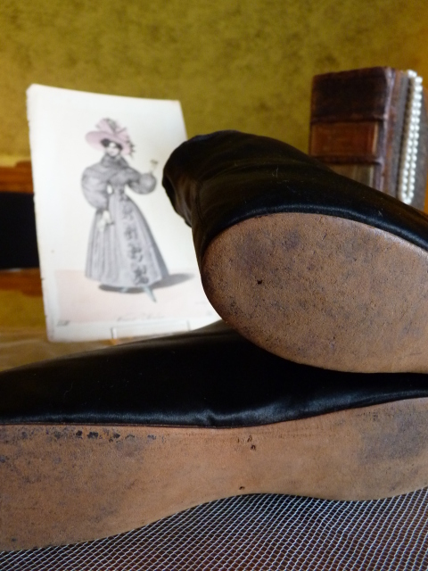 21 antique romantic period boots 1930