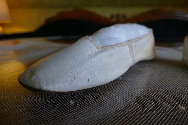 51 antique slip on shoes 1840